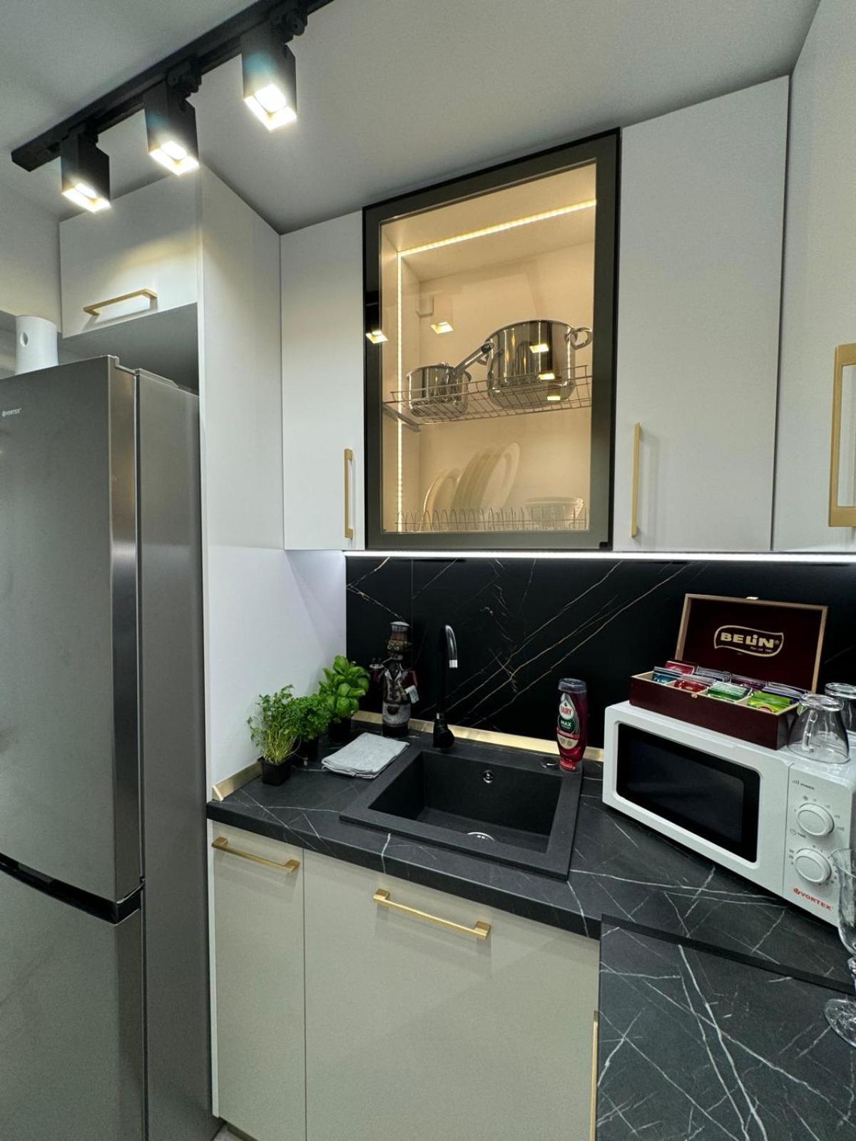 Iasi Ultra Central Apartment Self Check-In Exterior photo